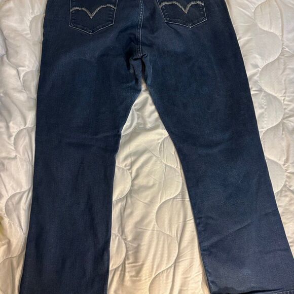 Levi’s Size 20W 512 Perfectly Shaping Bootcut Inseam 28 inches - Picture 3 of 13